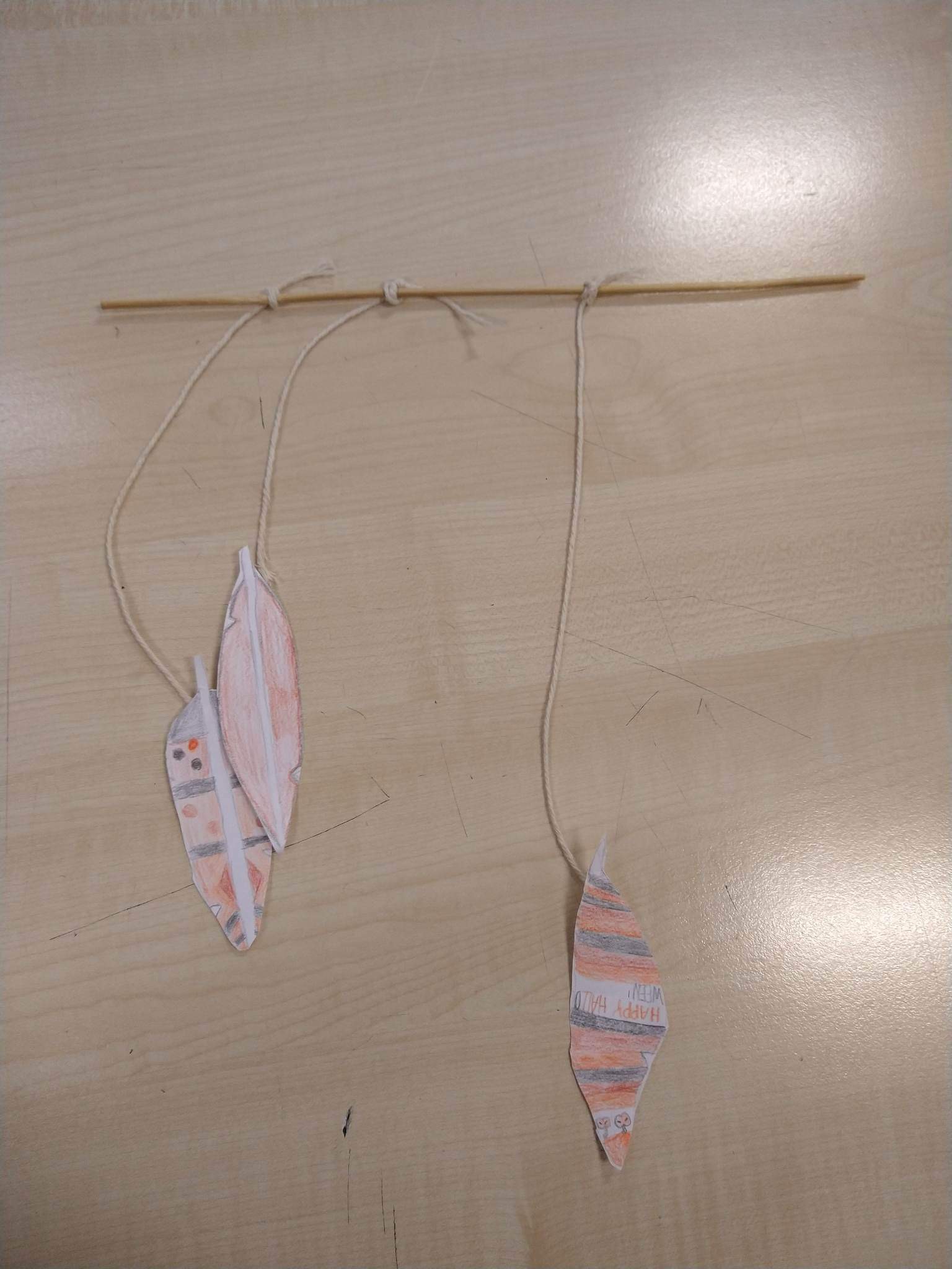 Piόrka kołyszące siᶒ na wietrze …